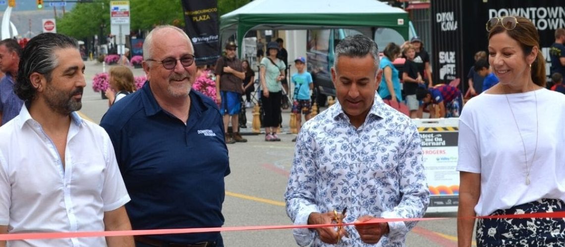 cutting ribbon with scissors mmob meet me on bernard